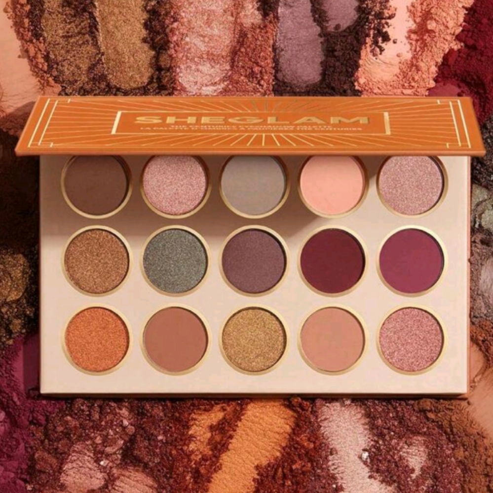 New 15-pan "Centuries" Eyeshadow Palette